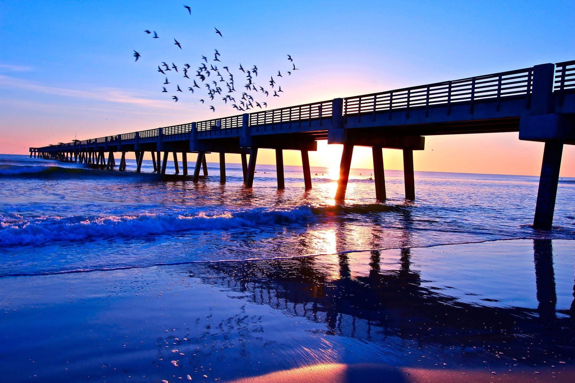 Holiday Inn Express Jacksonville Beach By Ihg Luaran gambar